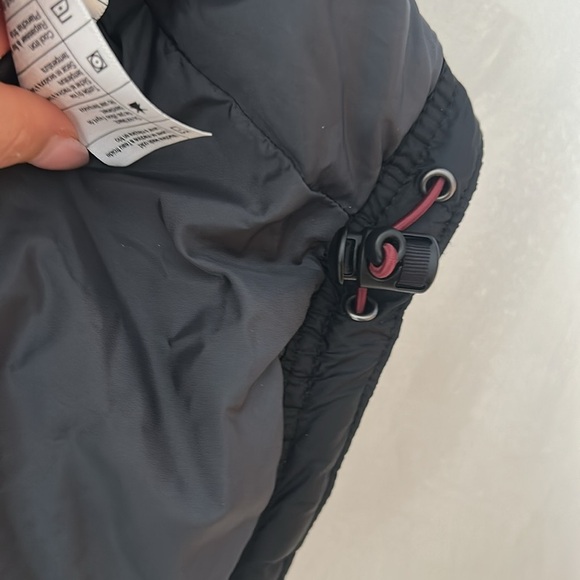 Carhartt Men’s Rain Defender® Insulated Vest - Relaxed Fit Size Medium - Picture 11 of 12